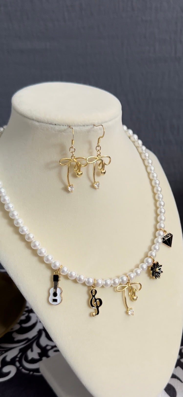 Shell Pearl Statement Necklace with Cute Bow Pendant, Musical,  Girly Charms and Matching Earring, Guitar, Music Note